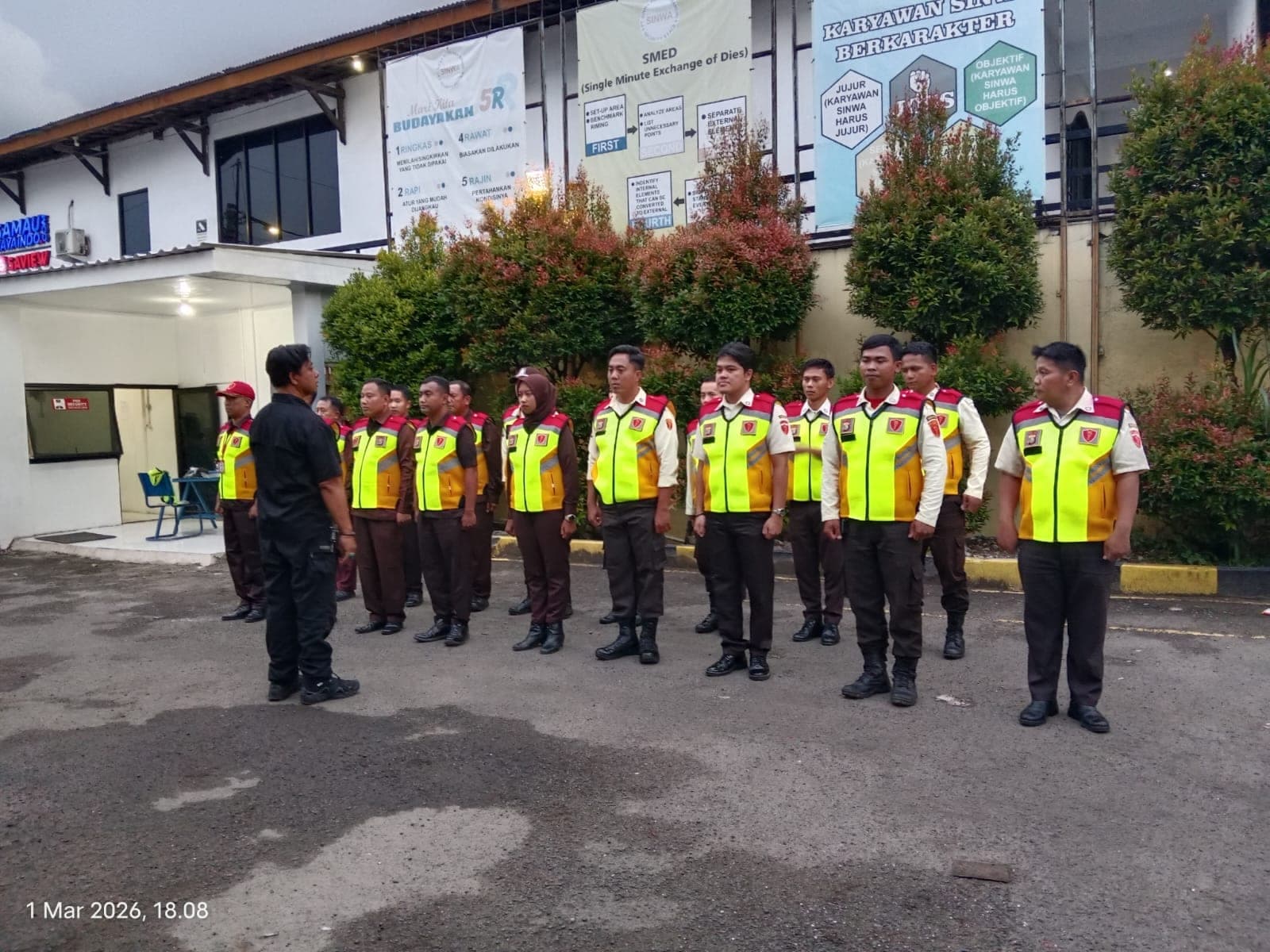 Keamanan & Pengamanan