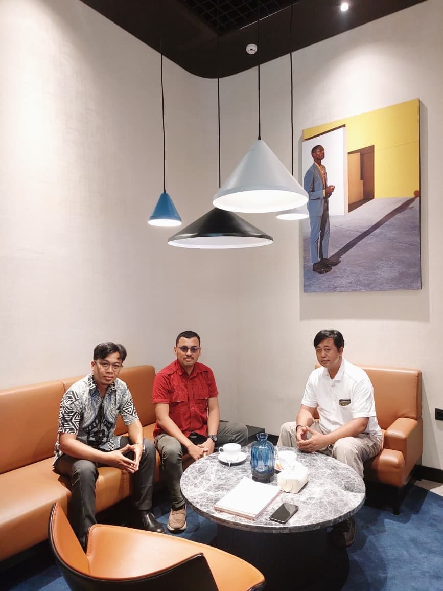 Audiensi bersama klien